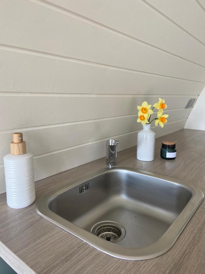 Вилла Kildare Countryside Pods Экстерьер фото